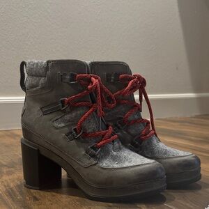 Sorel Gray and Red Heeled Boots